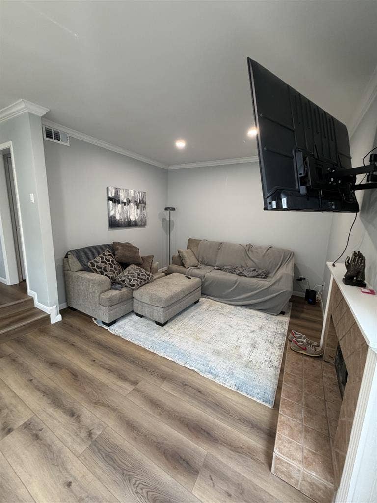 Room for rent (roommate)