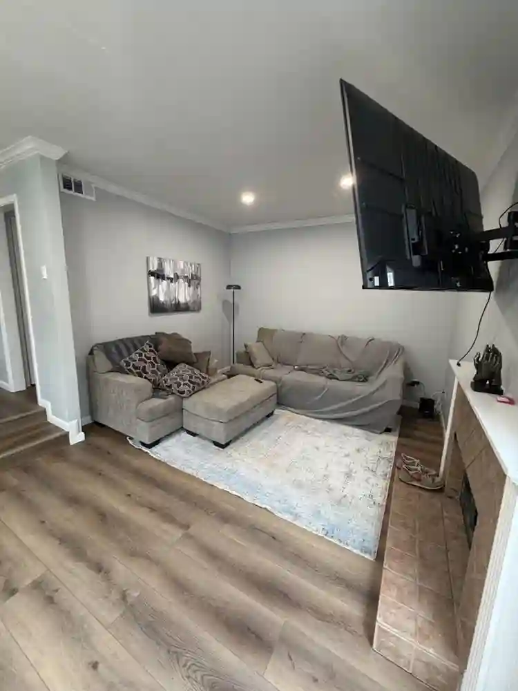 Room for rent (roommate)