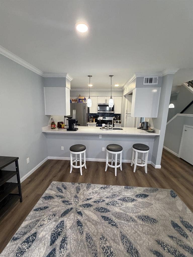 Room for rent (roommate)