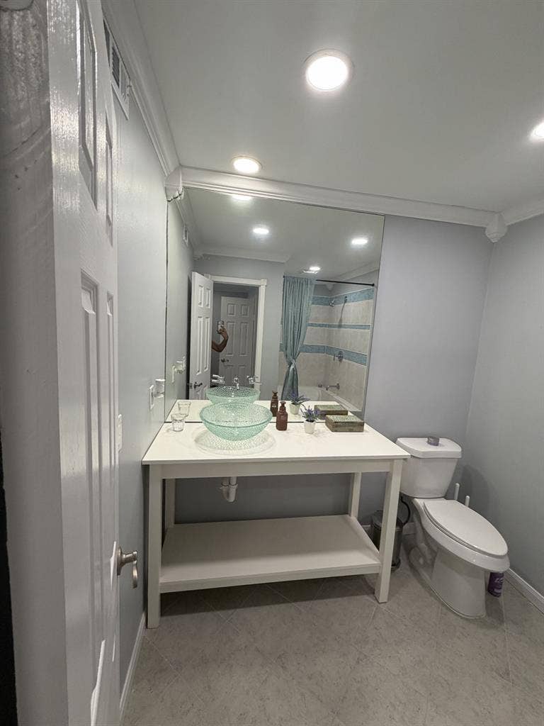 Room for rent (roommate)