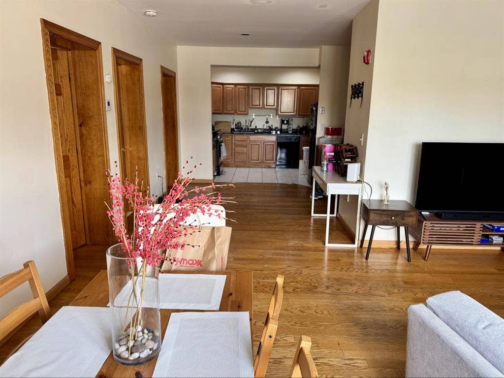 Room available in 2b 2b apartment