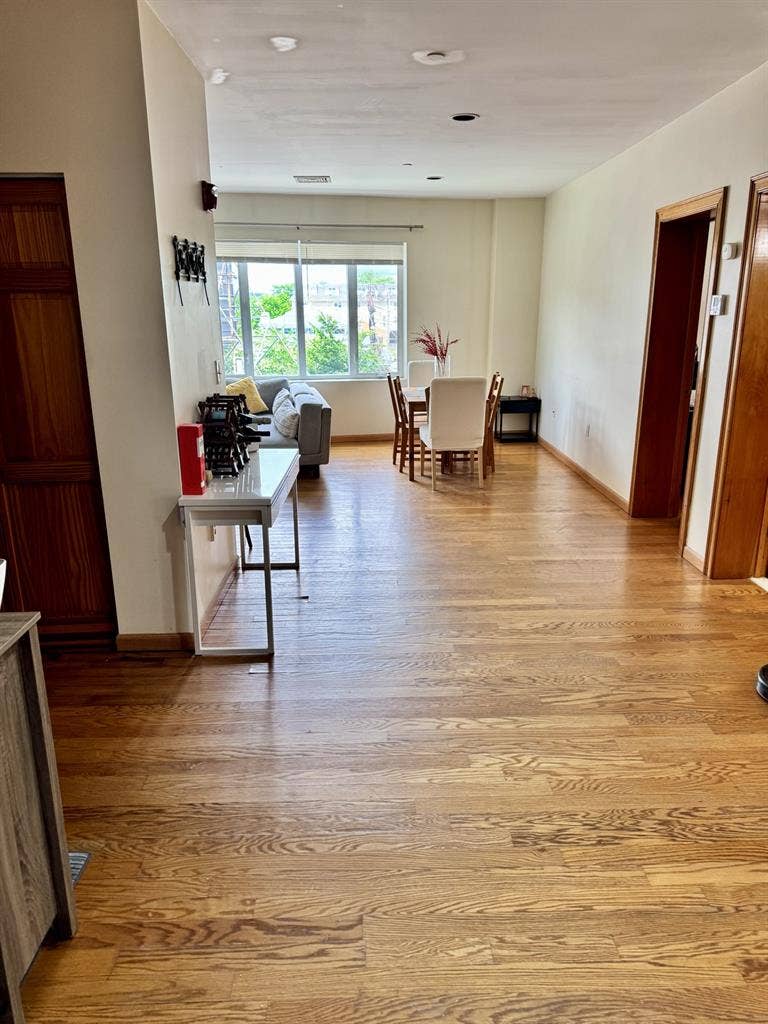 Room available in 2b 2b apartment