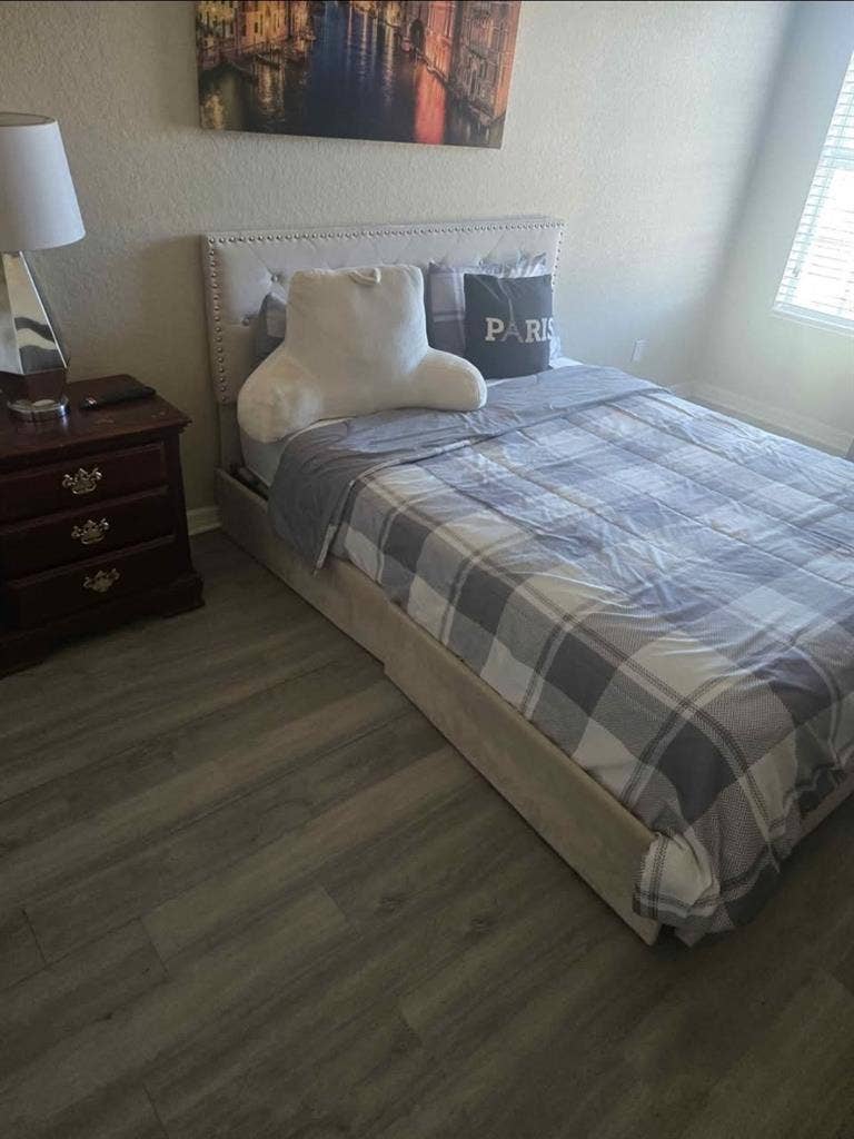 Room renting, all utilities include