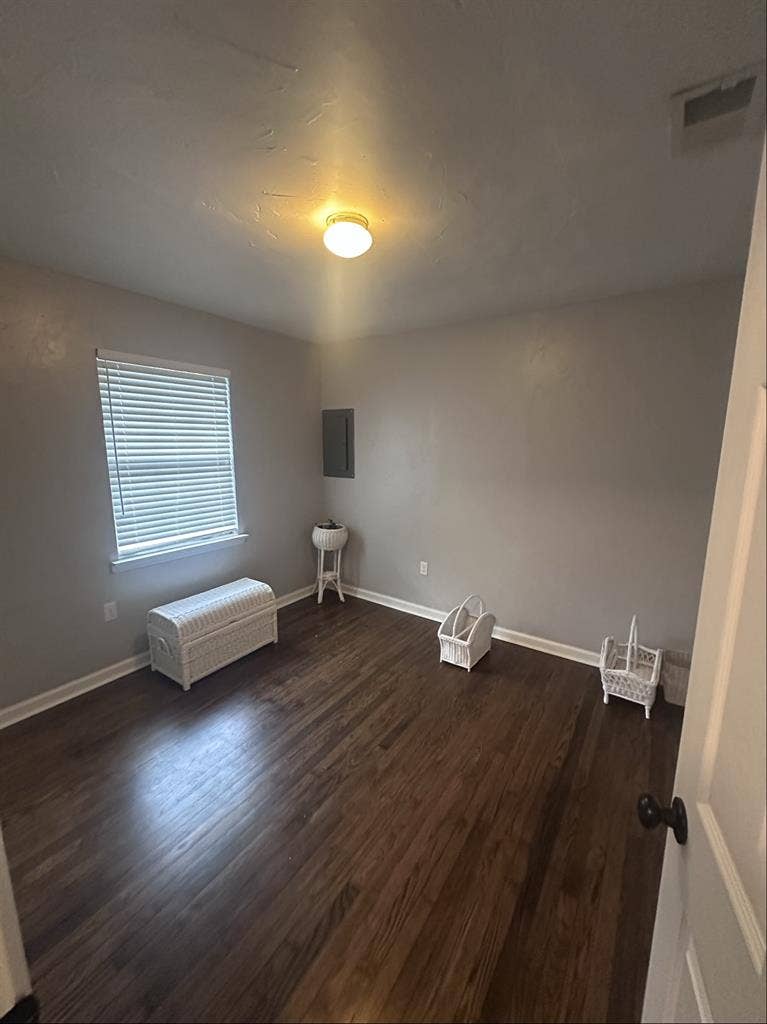 Private Room for Rent in home