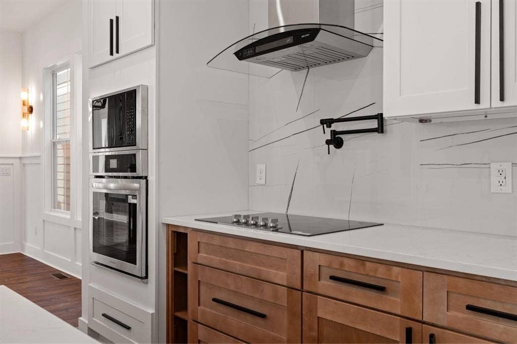 Roomates needed 3min downtown