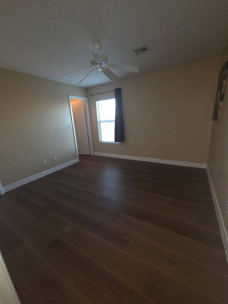 Private bedroom avail AUG 1