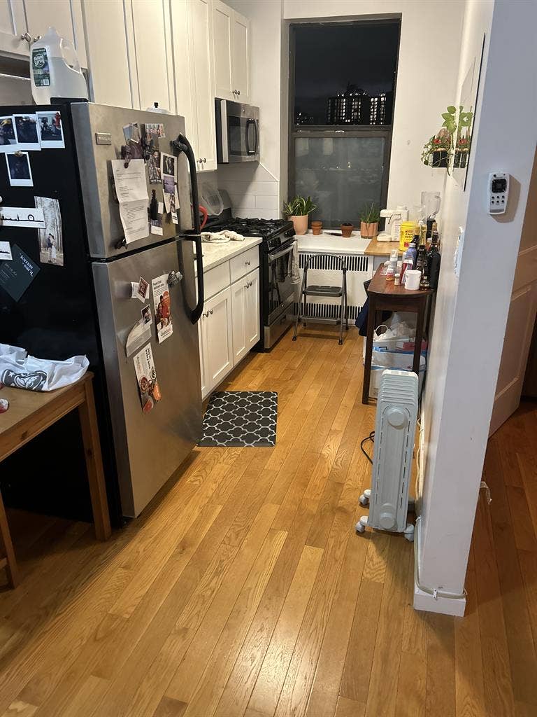 Roommate needed - Sept 1 move in!