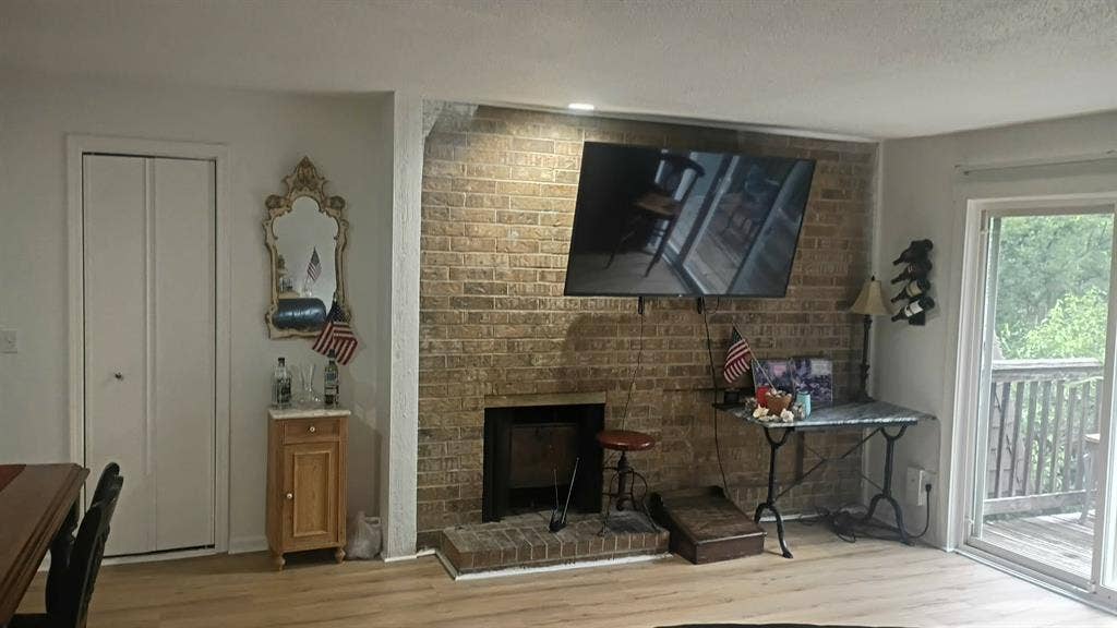 Roommate in Shawnee, KS