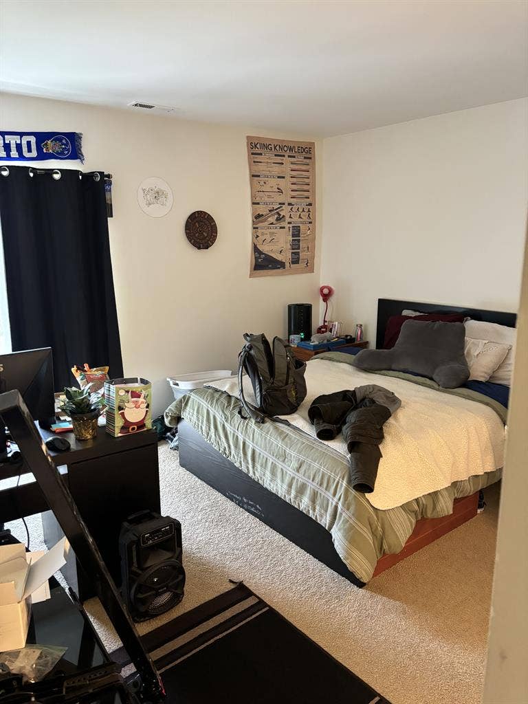 ROOMATE WANTED - $1000 / Month