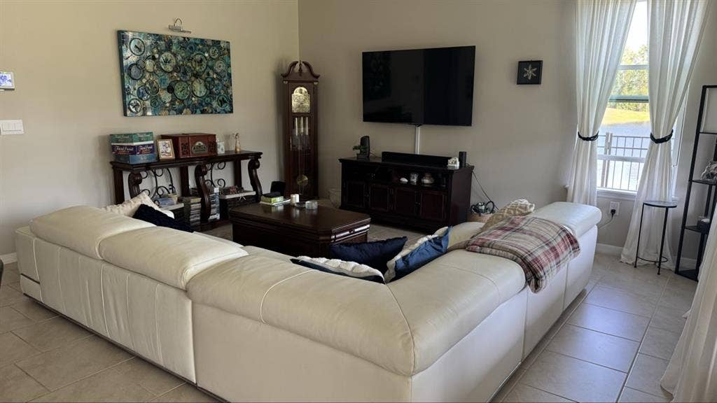 Harmony House - 1 or 2 rooms/baths
