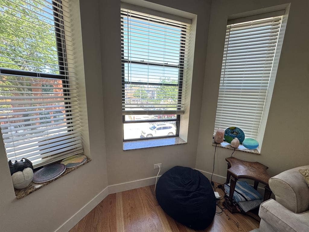 Roommate for Open Room Bridgeport