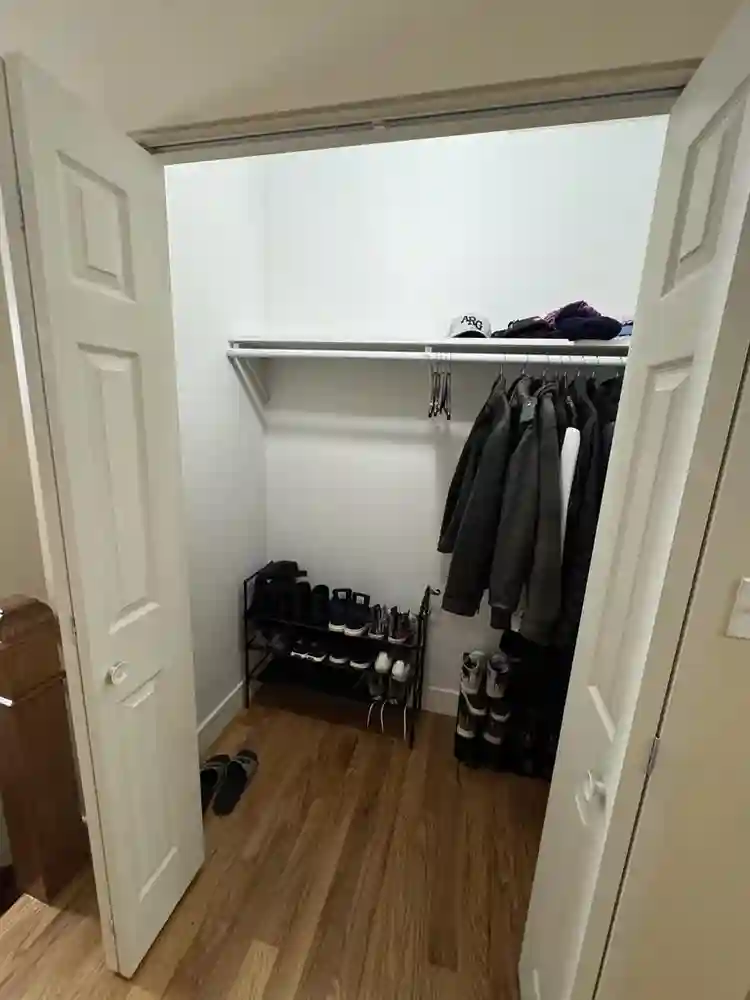 Roommate for Open Room Bridgeport