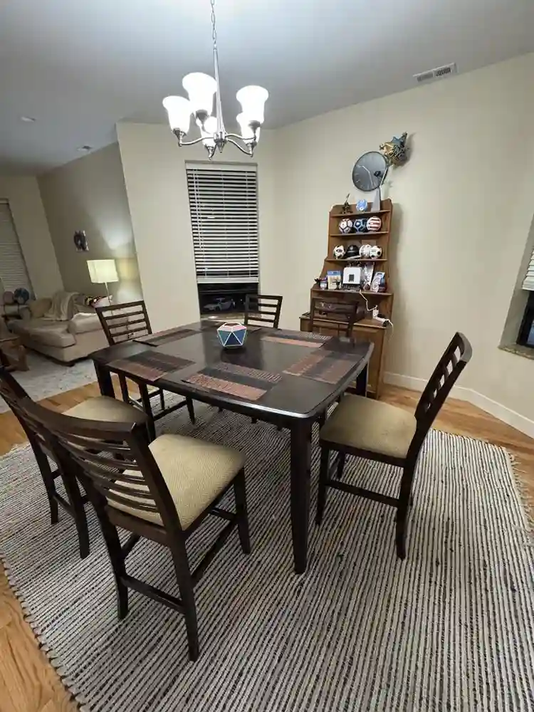 Roommate for Open Room Bridgeport
