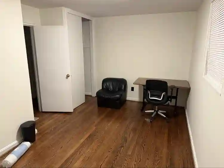 Large Room in Rockville