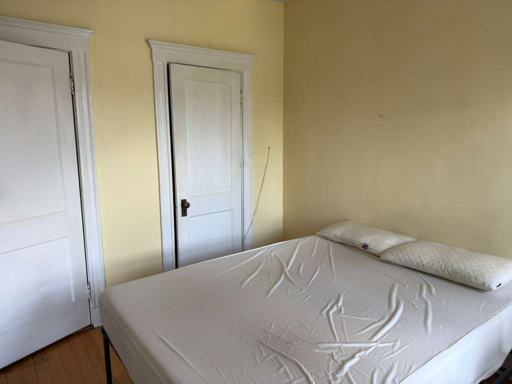 Fully Furnished Room available