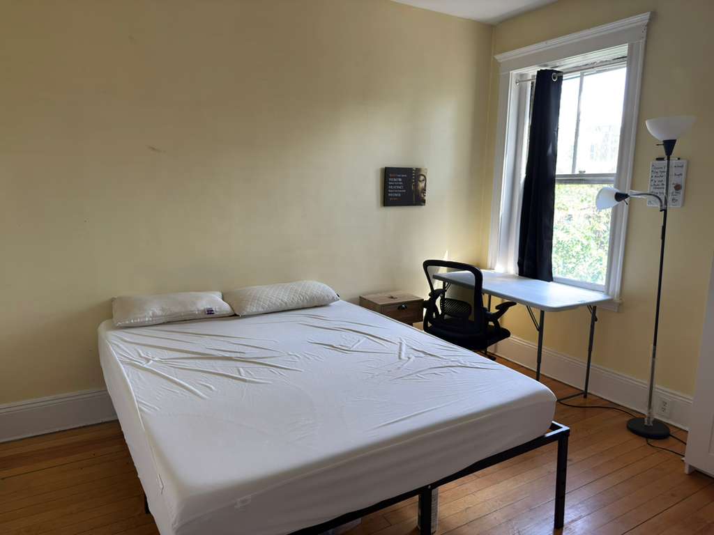 Fully Furnished Room available