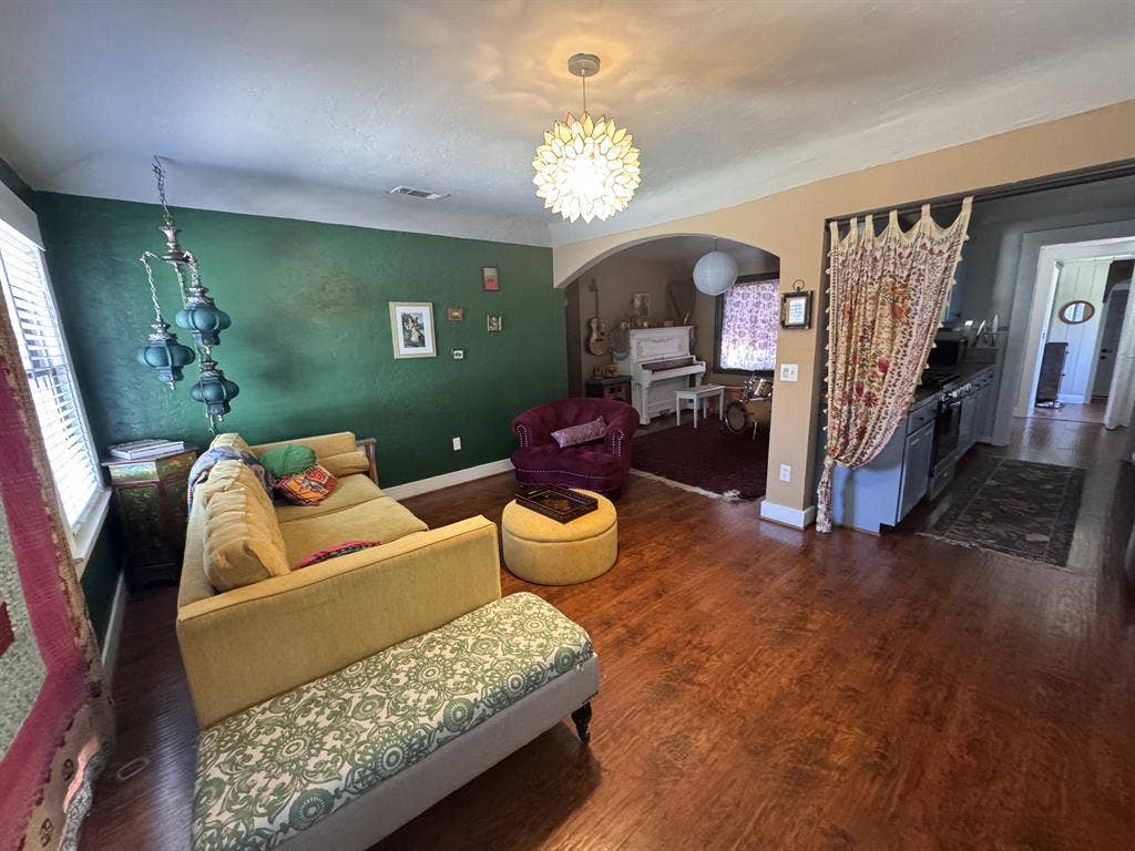 Private Bedroom Available $700