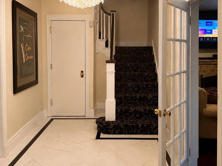 Luxury Pre-War Townhouse Bronx 5BR