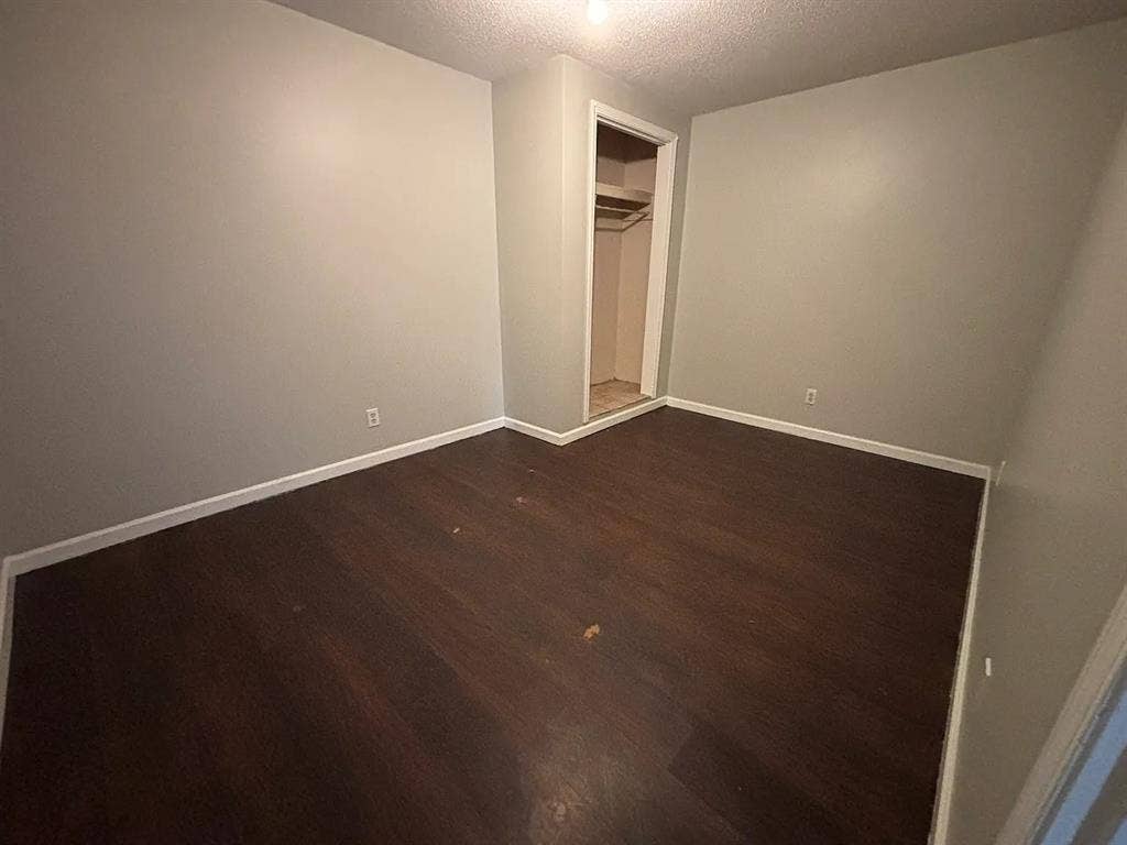 1 Bedroom Apartment available NOW