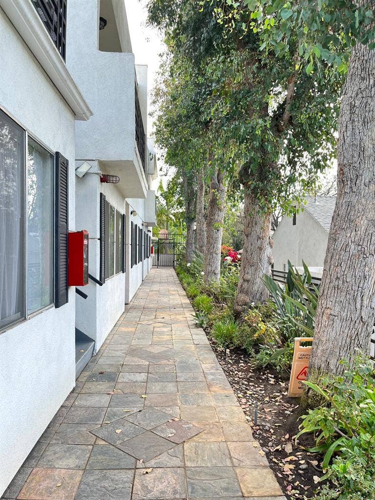Private Rm/BR - Aug26 (Studio City)