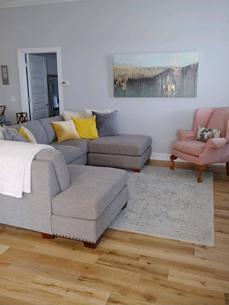 Fully furnished room for rent