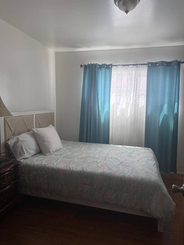 Room for Rent!