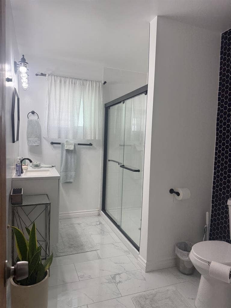Room for Rent!