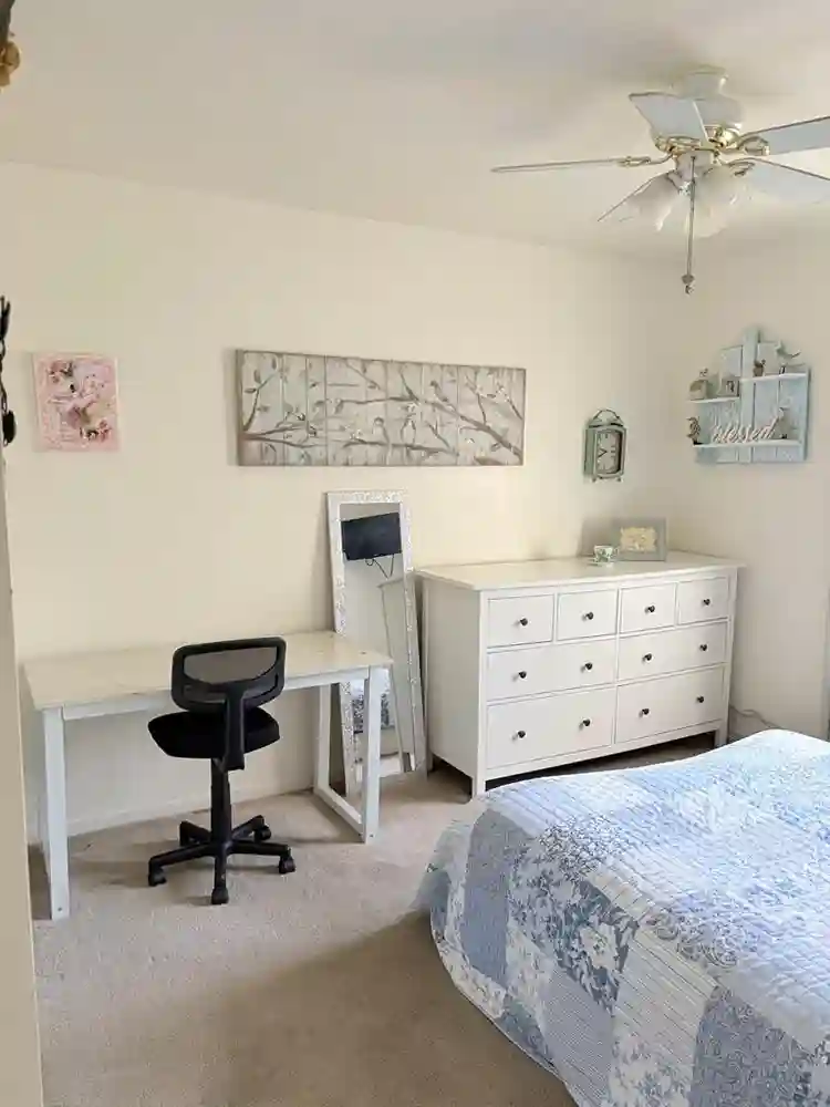 Room for Rent for a quite Tenant