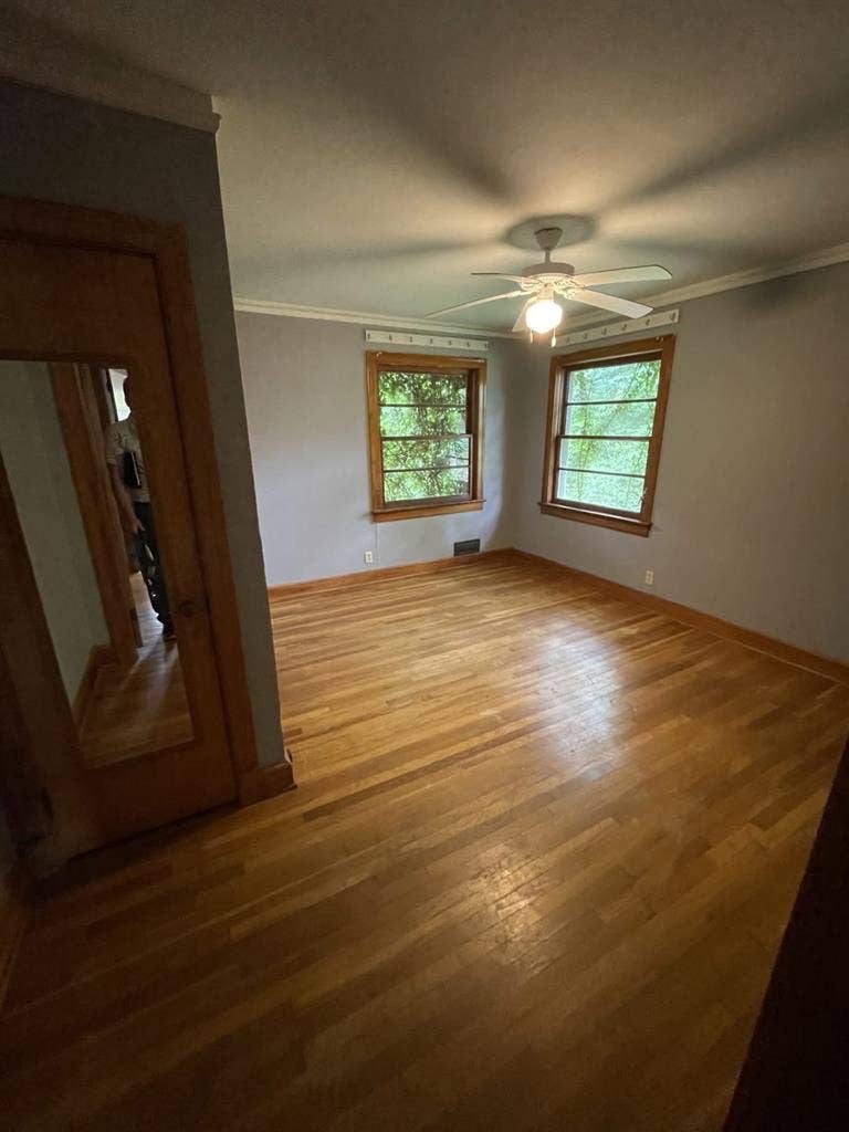Room for rent very close to campus