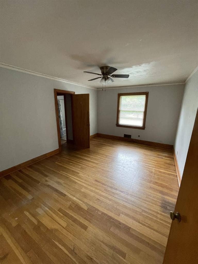 Room for rent very close to campus