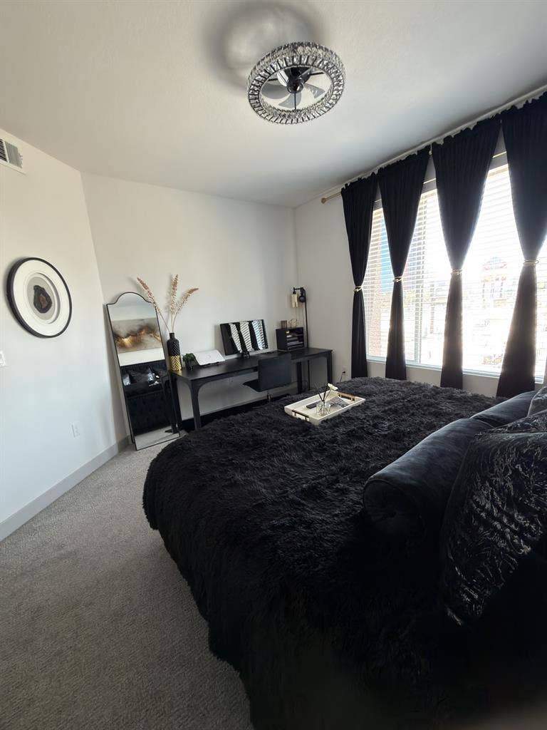 Luxury FURNISHED King Room & Bath