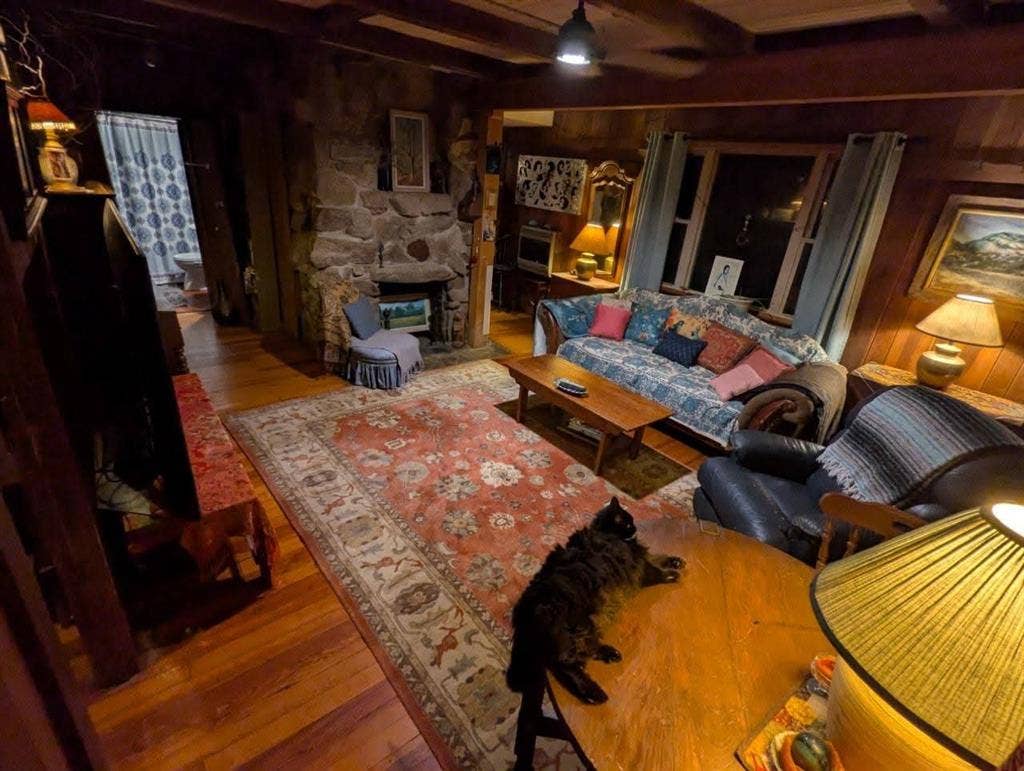 ROOMS FOR RENT // SUBLEASE