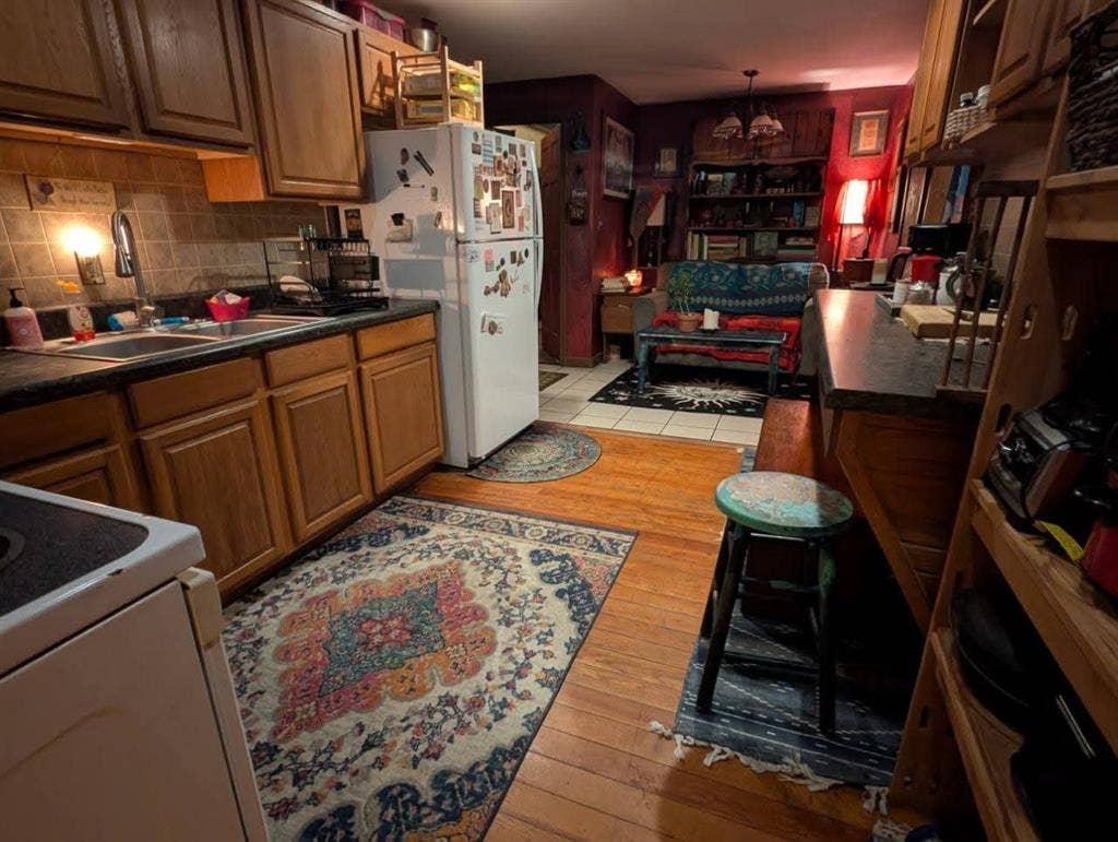 ROOMS FOR RENT // SUBLEASE