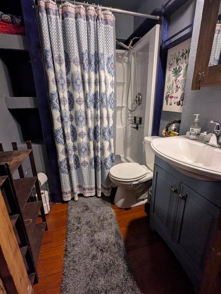ROOMS FOR RENT // SUBLEASE