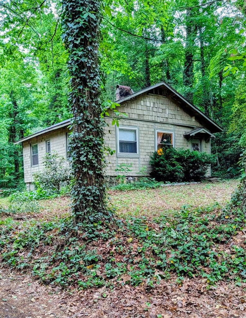 ROOMS FOR RENT // SUBLEASE