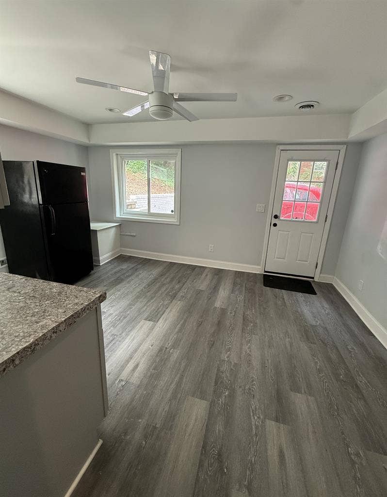 Private 1BR/1BTH Utilities Included