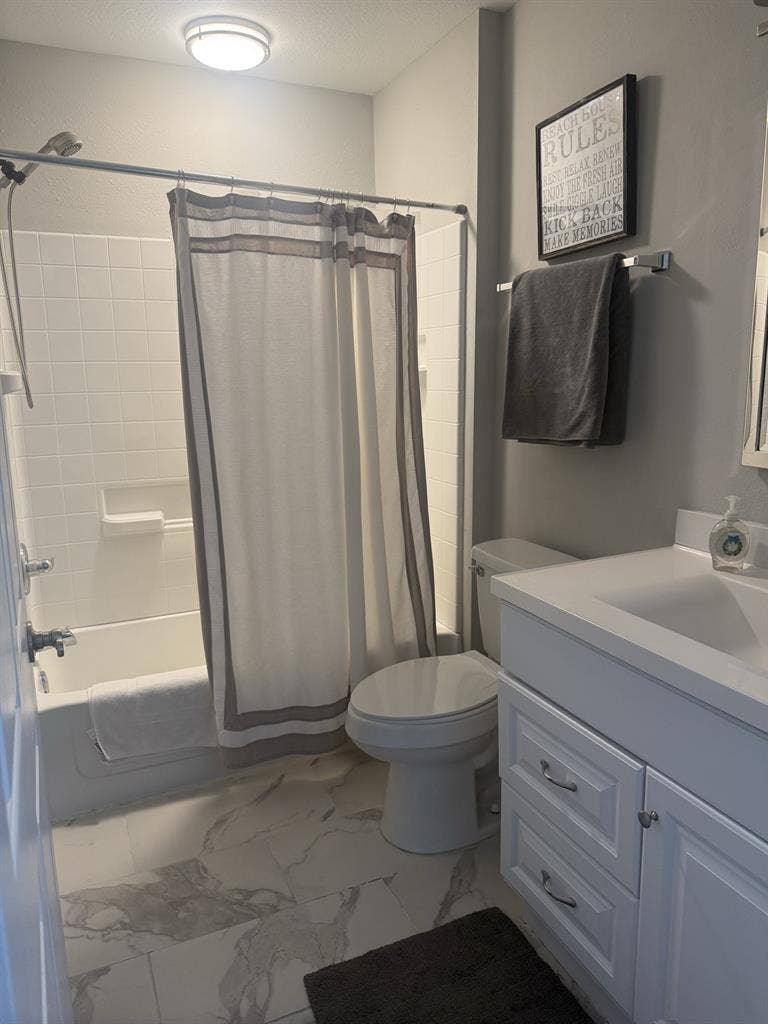 Private Room & Bathroom Available