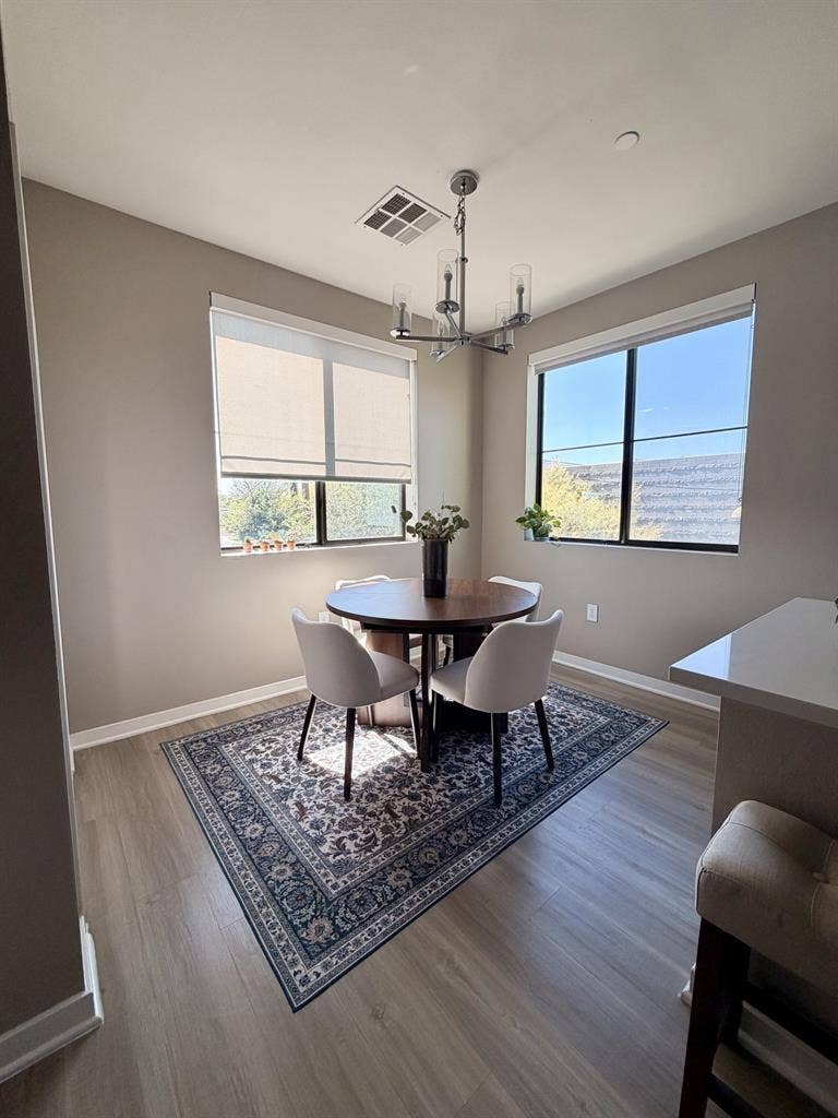 Female Roommate (north central Phx)