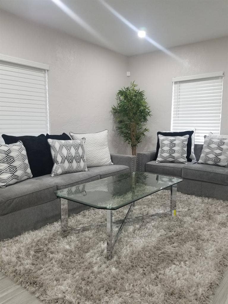 2 bedroom home near Wynwood