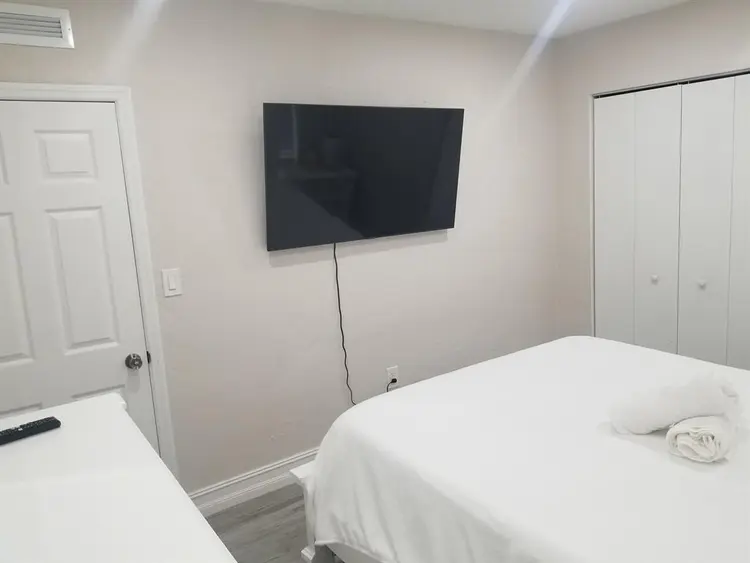 2 bedroom home near Wynwood