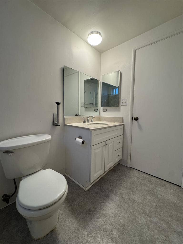 Looking for roommate