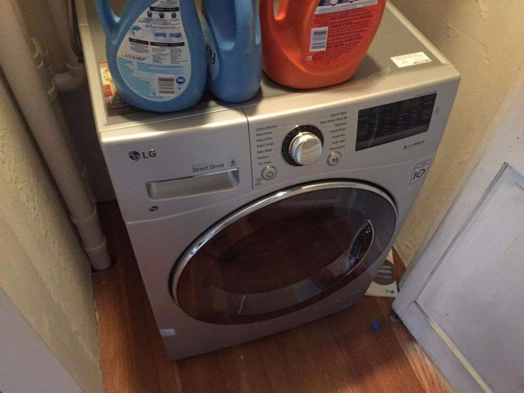 Fully furnished 1Bed/1Bath Unit