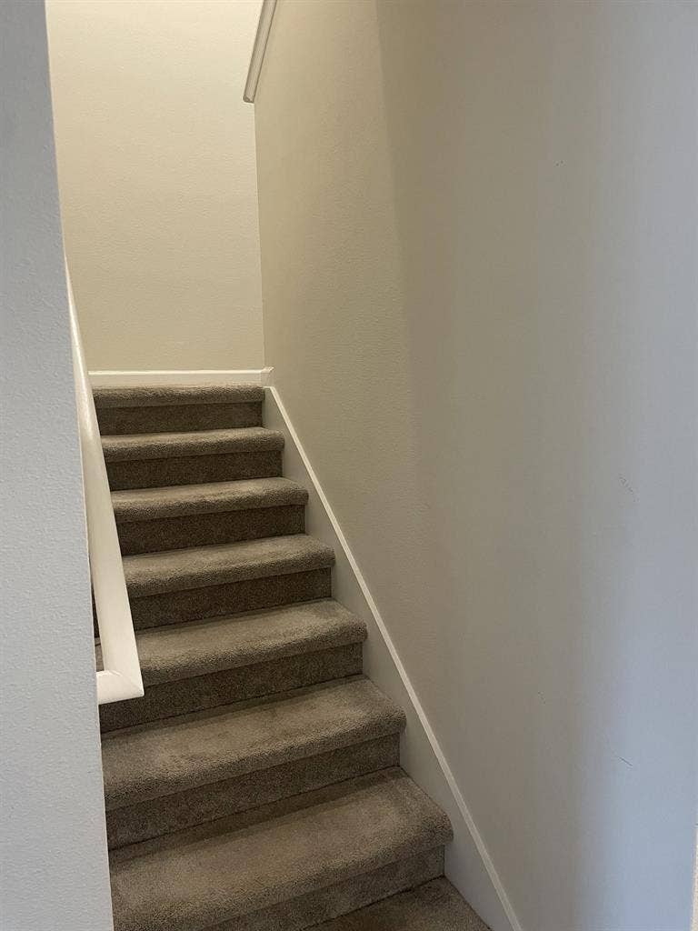 Private rooms in Oviedo townhouse