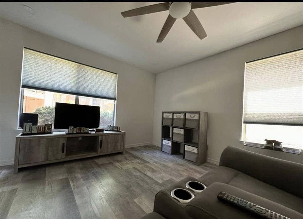 1bd 1ba furnished condo-July15