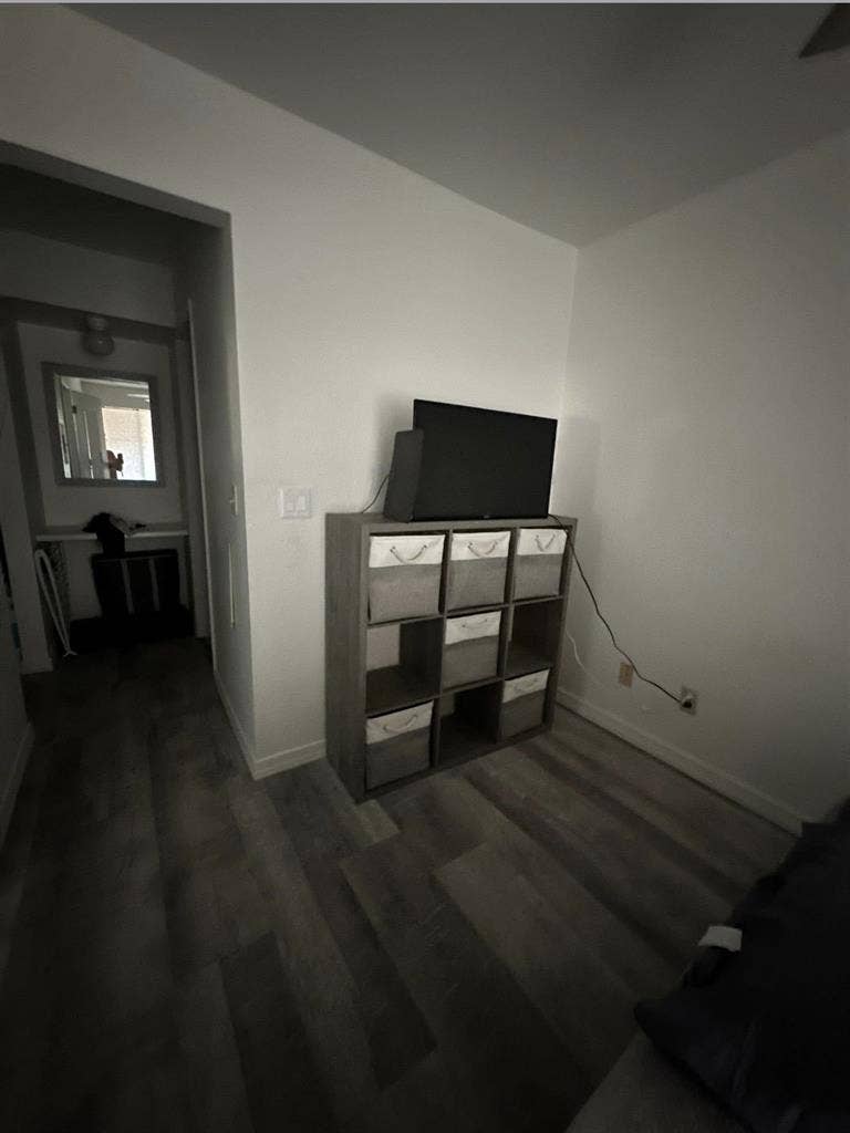 1bd 1ba furnished condo-July15