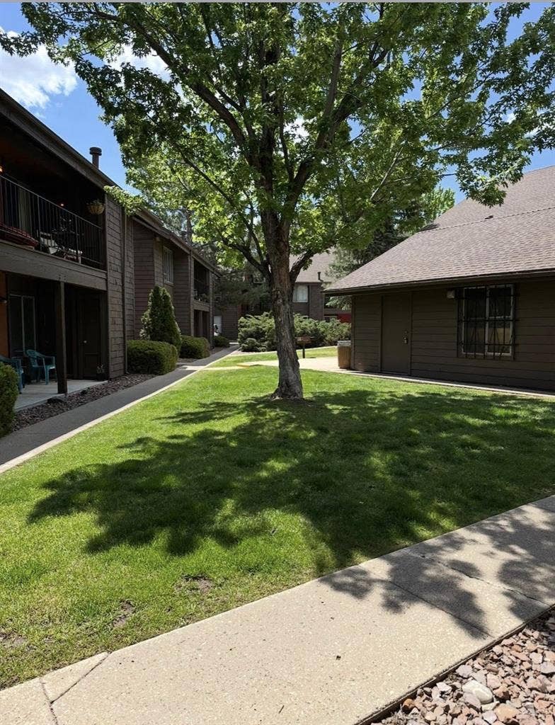 1bd 1ba furnished condo-July15