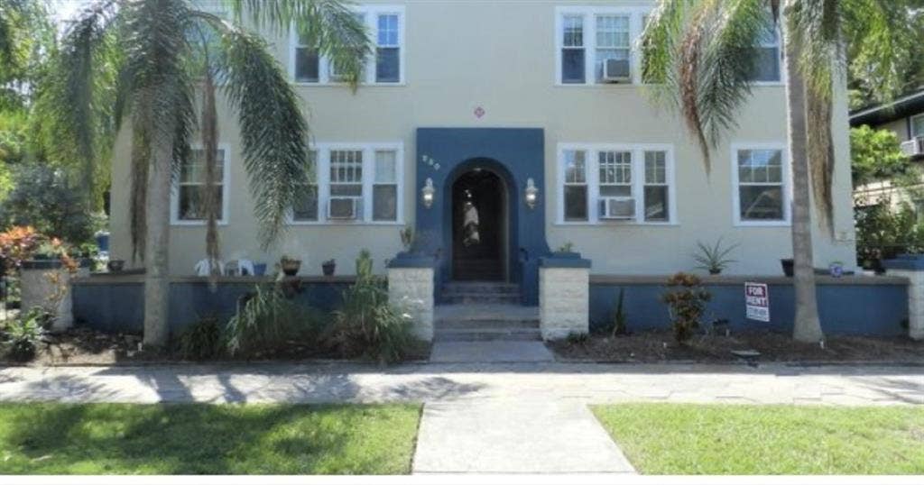Walking dist to DT St Pete