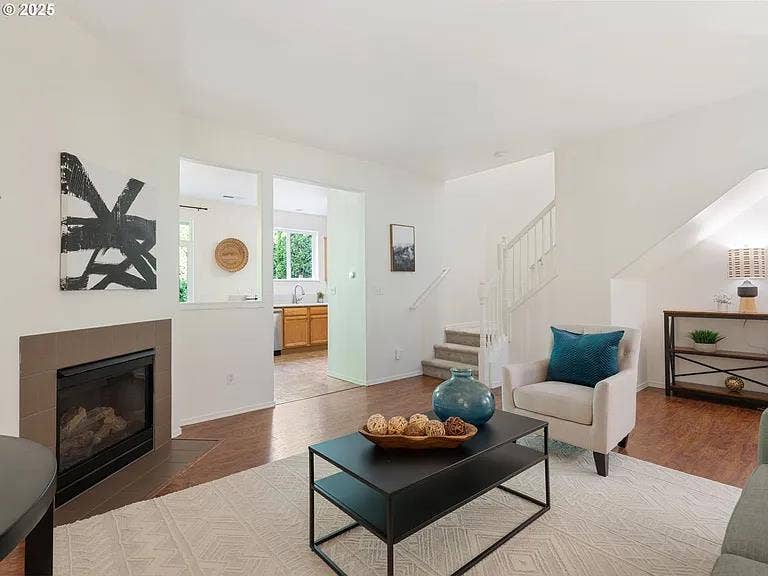 Looking for roomates in Sherwood