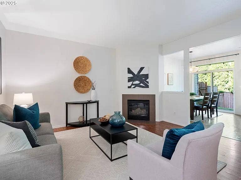 Looking for roomates in Sherwood