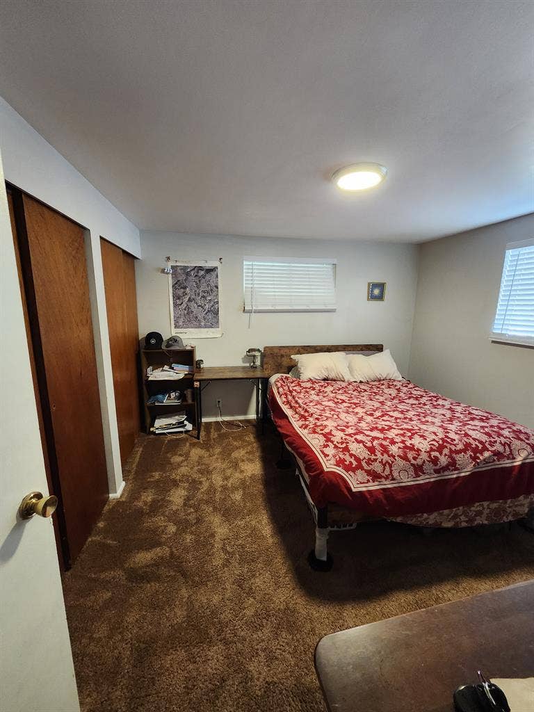 Looking for roommate house of 4